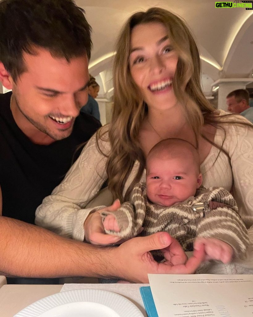 Taylor Lautner Instagram - Honored to be your uncle 🥺❤️