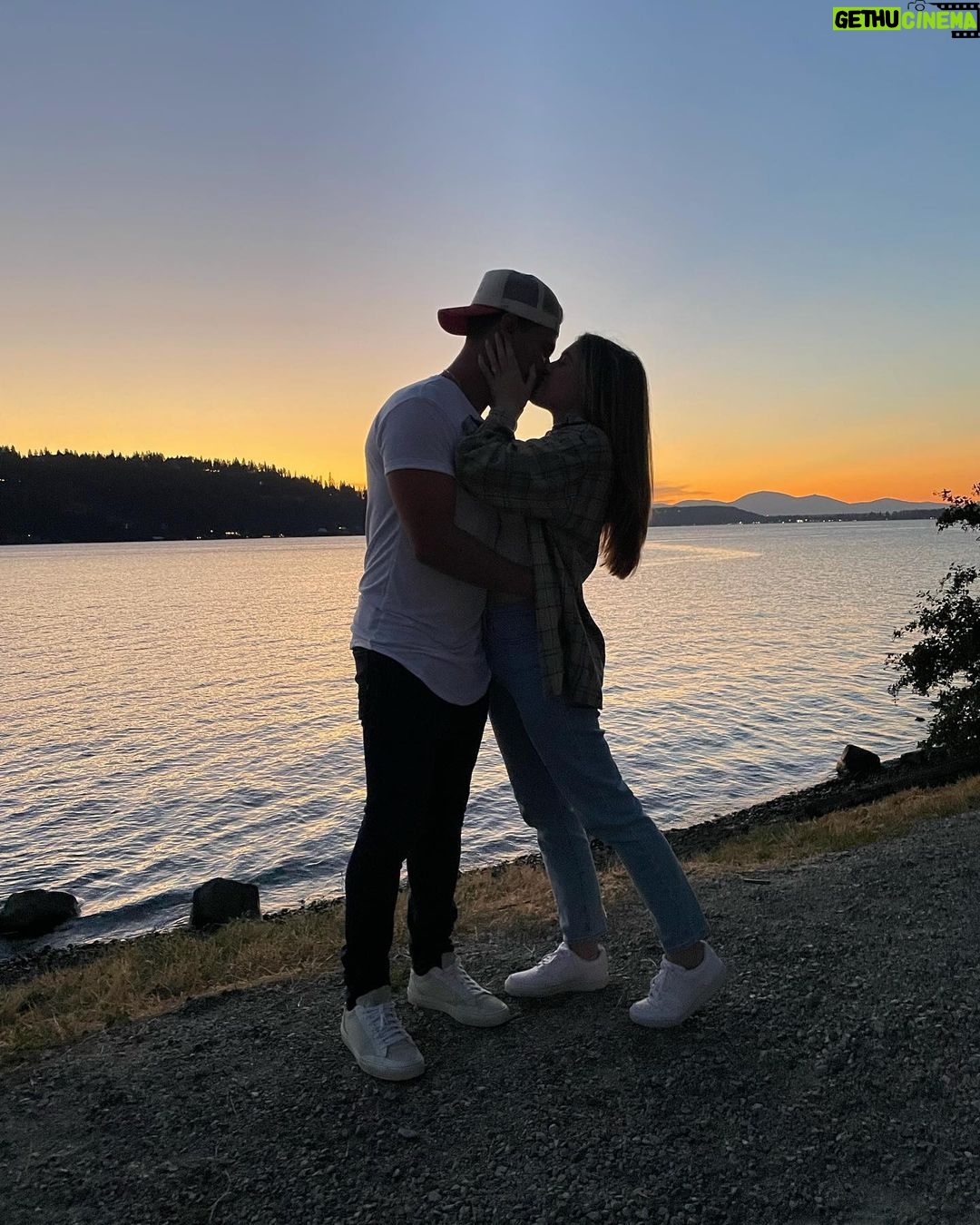 Taylor Lautner Instagram - summer nights with you>