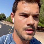 Taylor Lautner Instagram - Come see me in CHARLESTON, SC AUGUST 19-21!!! Bring those gorgeous smiles please😬Get tickets at epiccons.com @tripleellc