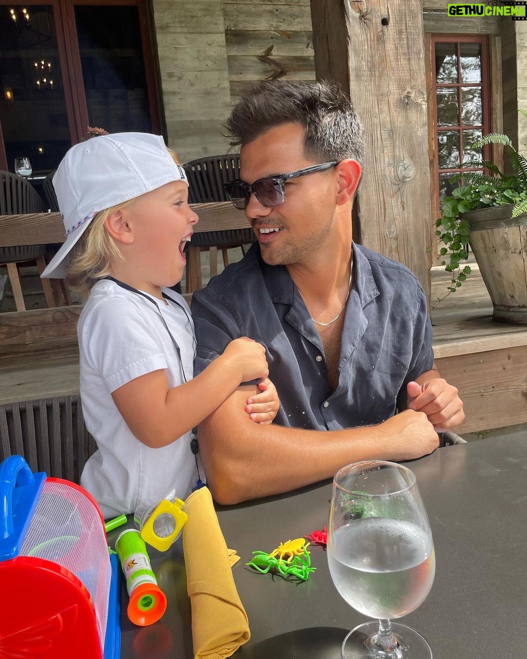 Taylor Lautner Instagram - Best friends, a series