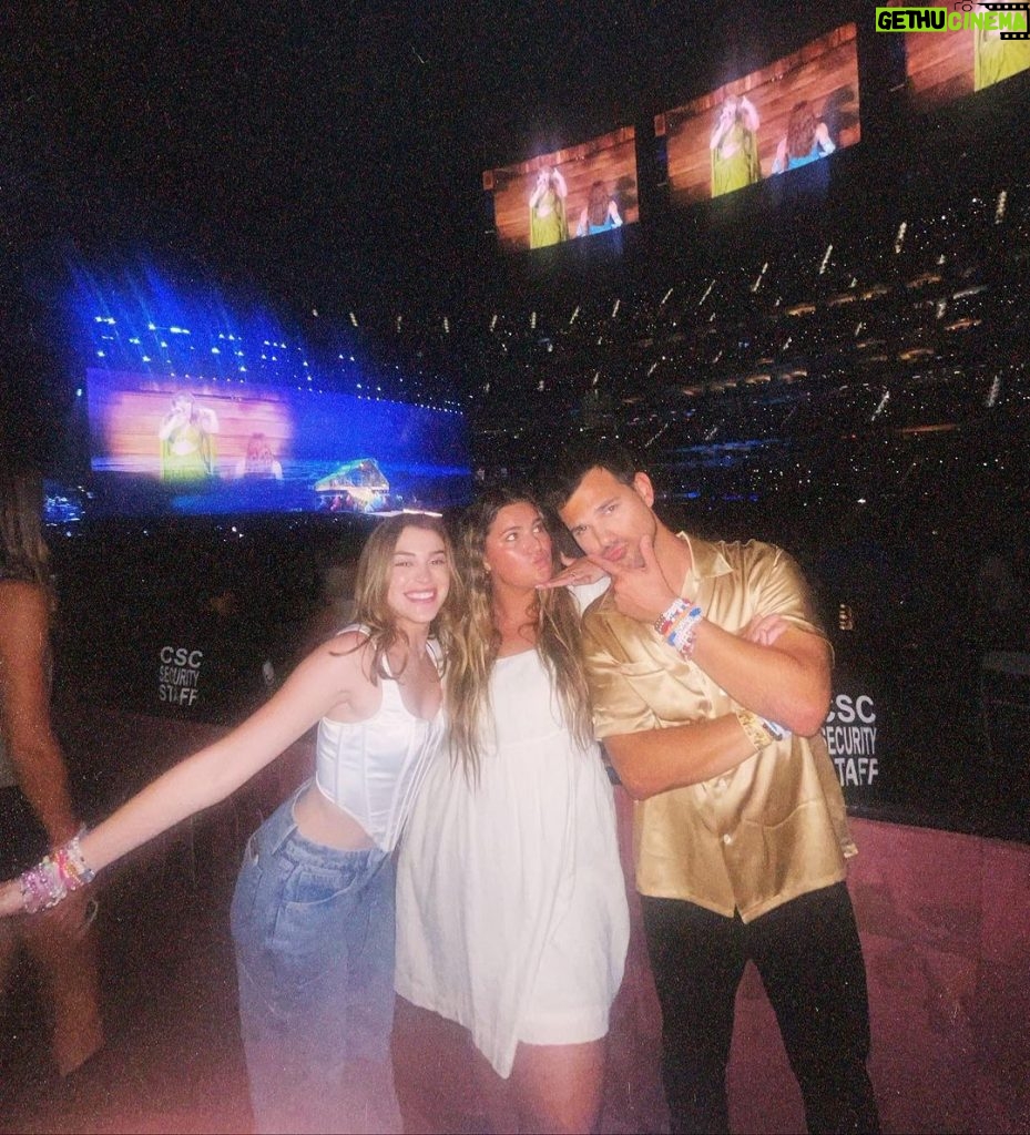 Taylor Lautner Instagram - Excuse my dancing