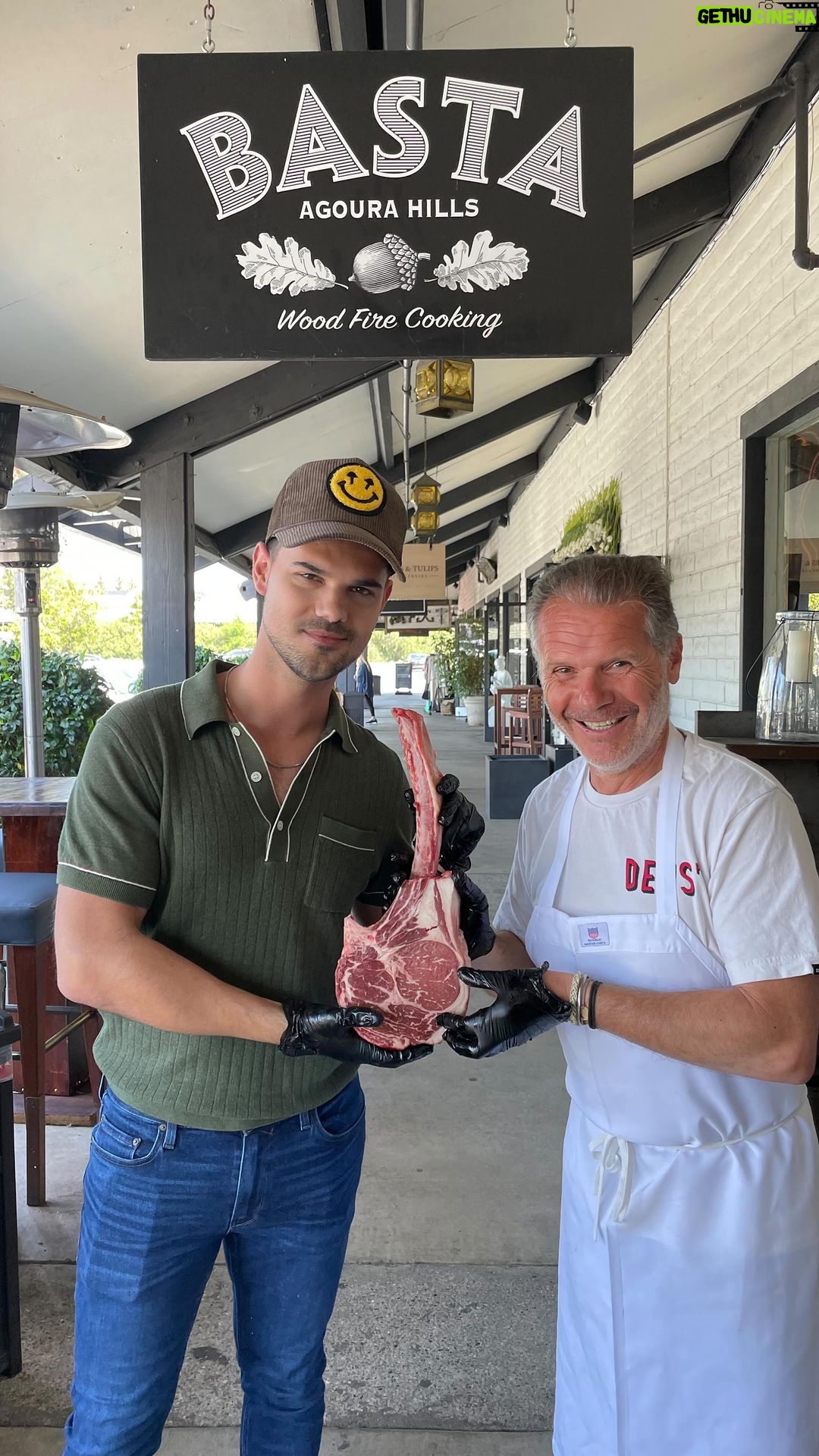 Taylor Lautner Instagram - Learned a new skill today @eatatbasta