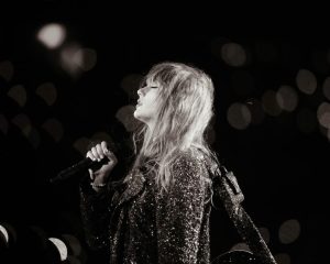 Taylor Swift Instagram - Melbourne, what do I even say to you after over 288,000 of you came and danced with us in the last 3 nights ??! That was unforgettable. You were on another LEVEL. Thank you for the memories. I’ll revisit the ones from this weekend often 🥲🫶

📷: @grahamdenholm / @gettyimages