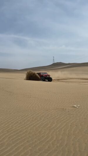 Taz Skylar Instagram - I don’t know who thought it’d be a good idea to give me the keys to this car in the middle of a desert… But I’m glad they did! 🏜️ @jorgefano89  @angiemartinz93 @aleramosdc @gaborivas.fd @vdpvincent