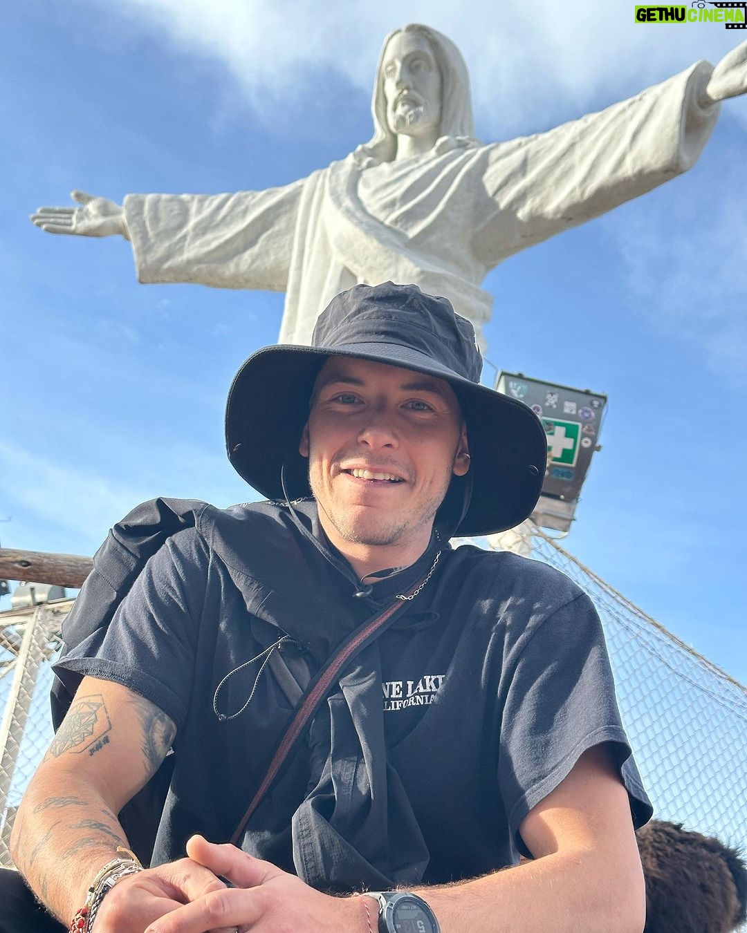 Taz Skylar Instagram - Full modo turista con el sombrerito y todo 🤣 Cusco, Peru
