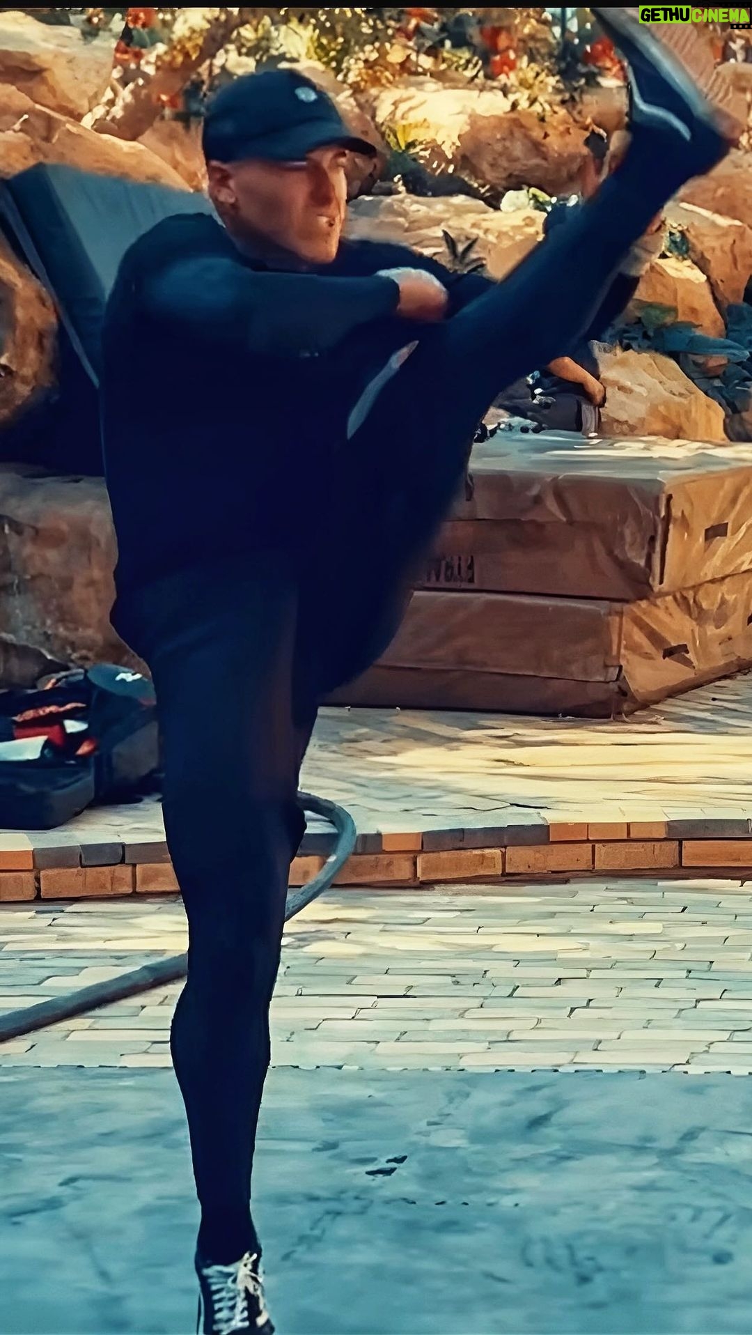 Taz Skylar - 177.8K Likes - So much respect to one of the hardest workers in the room/set/rehearsal space that I have ever met!!! @taz_skylar you are just amazing, I’m super excited for what season 2 holds brother, let’s goooooo!!!!
@pyranha_stunts
@onepiecenetflix
Edited by- @stuartwillaction
#epictimes
#onepiece
#lovingtheprocess