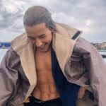 Taz Skylar Instagram – ❄️ So this day was tough for everyone. Like I’m in to ice baths… So when I say the water is cold… It really is cold. and the water was FREEZING 🥶🧊 But we also laughed a LOT 😂 @onepiecenetflix South Africa