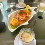 Taz Skylar Instagram - Ceviche, sopa seca, Fruta, Pasta de cacao, Semillas de Cacao, Chamcaca, Chia, Causas, Chicha negra, YUCAS!, Tiraditos, Fruta, Panko, Miel de Cusco, Maiz! Sopa Andina, LUCUMA! helado de Lucuma, Quinoa, Sorbet de Maracuya, Granadilla, Leche de tigre, Sushi Peruano, Hojas de coca, Palta, Aji, Zumo de maracuyá, Mencione la fruta por cierto?