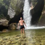 Taz Skylar Instagram - Christmas eve 2023: Wake up at 4 AM in Cuzco. Catch a car, then a train, then hike for hours to Machupicchu, then write out my NY resolutions while I look at the view, bus down, find a hotel and finish off under a cold waterfall. I LOVE PERU ❤️ Machupicchu, Cuzco, Perú