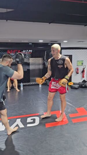 Taz Skylar Instagram - We got 3 sessions in @ufcgym__abudhabi over the 5 days we where here! Thank you for the warm welcome guys! 🙏🏼And @ramy.bk for the sick combos 🫡