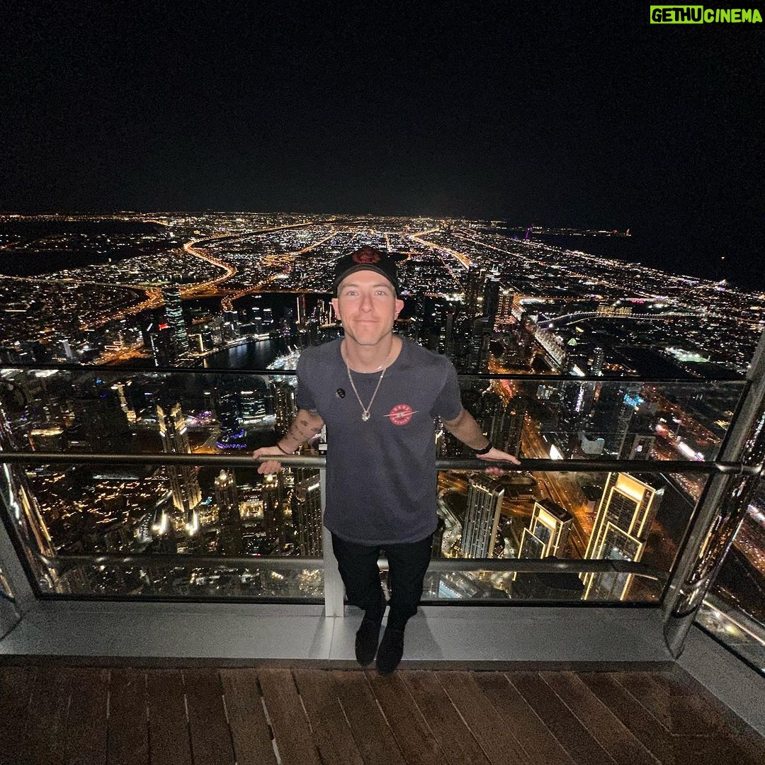 Taz Skylar Instagram - 🤔 It would be so cool to base jump from here. Burj Khalifa, Dubai