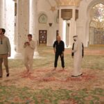 Taz Skylar Instagram - Chandeliers that weighed 12 tons & The largest carpet in the world, which had to be flown over by 4 separate aircrafts. Having the honor of walking barefooted on this, was a moment I’ll never forget. 🙏🏼 Thank you Abdul for your time and vibrant energy, while showing us around! Sheikh Zayed Mosque Abu Dhabi