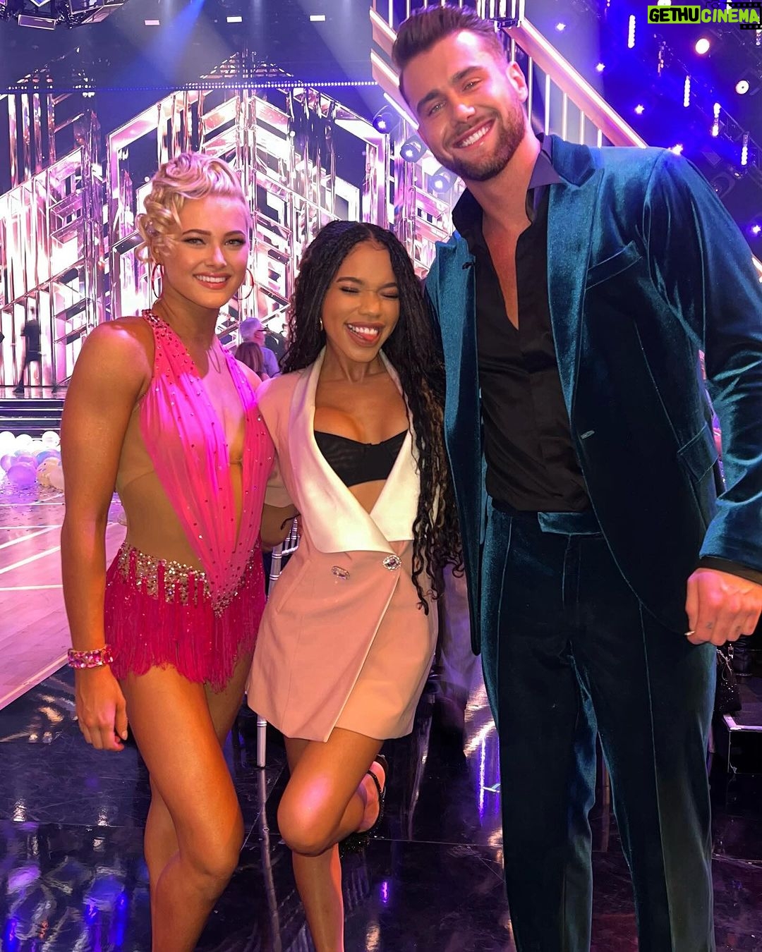 Teala Dunn Instagram - TEAM HARRY!!!! Lets go!!!! So thrilled to be here at @dancingwiththestars supporting! Everyone vote for them Los Angeles, California