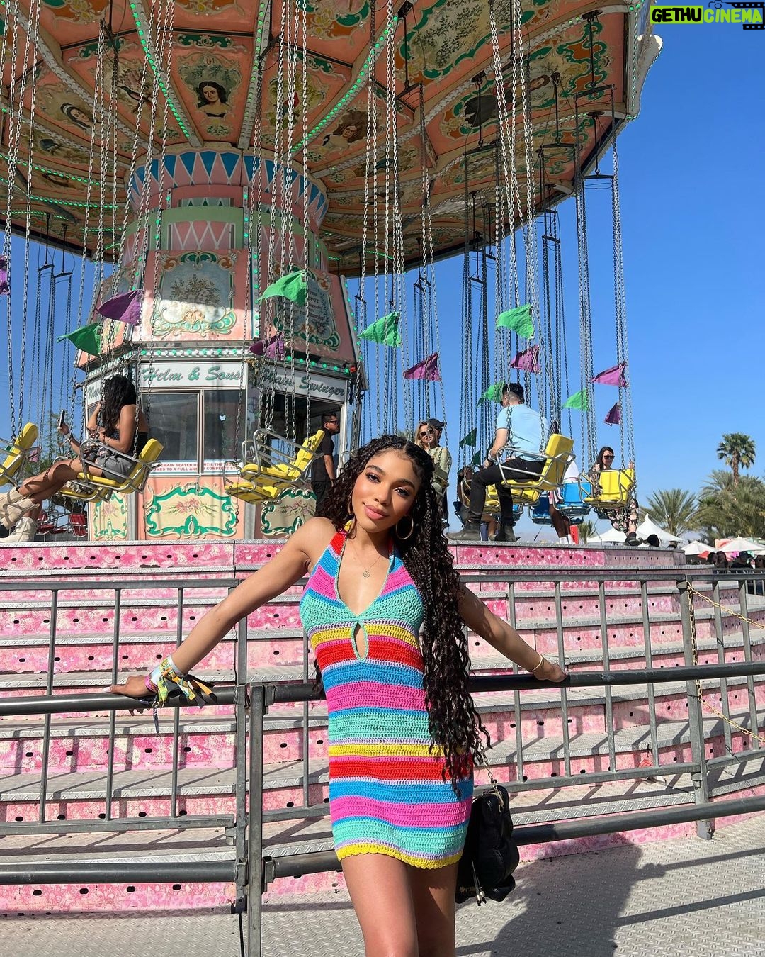 Teala Dunn Instagram - I ❤️🔥 @revolve #revolvefestival #revolvepartner
