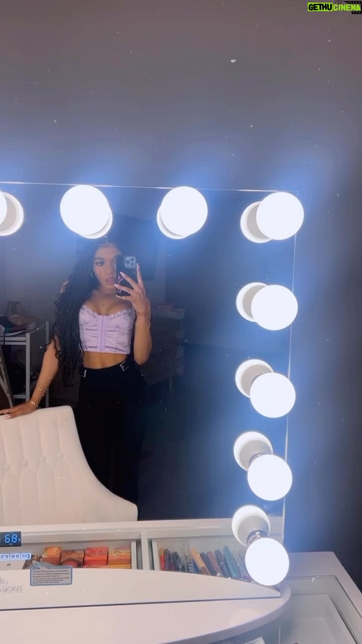 Teala Dunn Instagram - Couldn’t be happier with my new vanity from @impressionsvanity simply the BEST 😍🤍