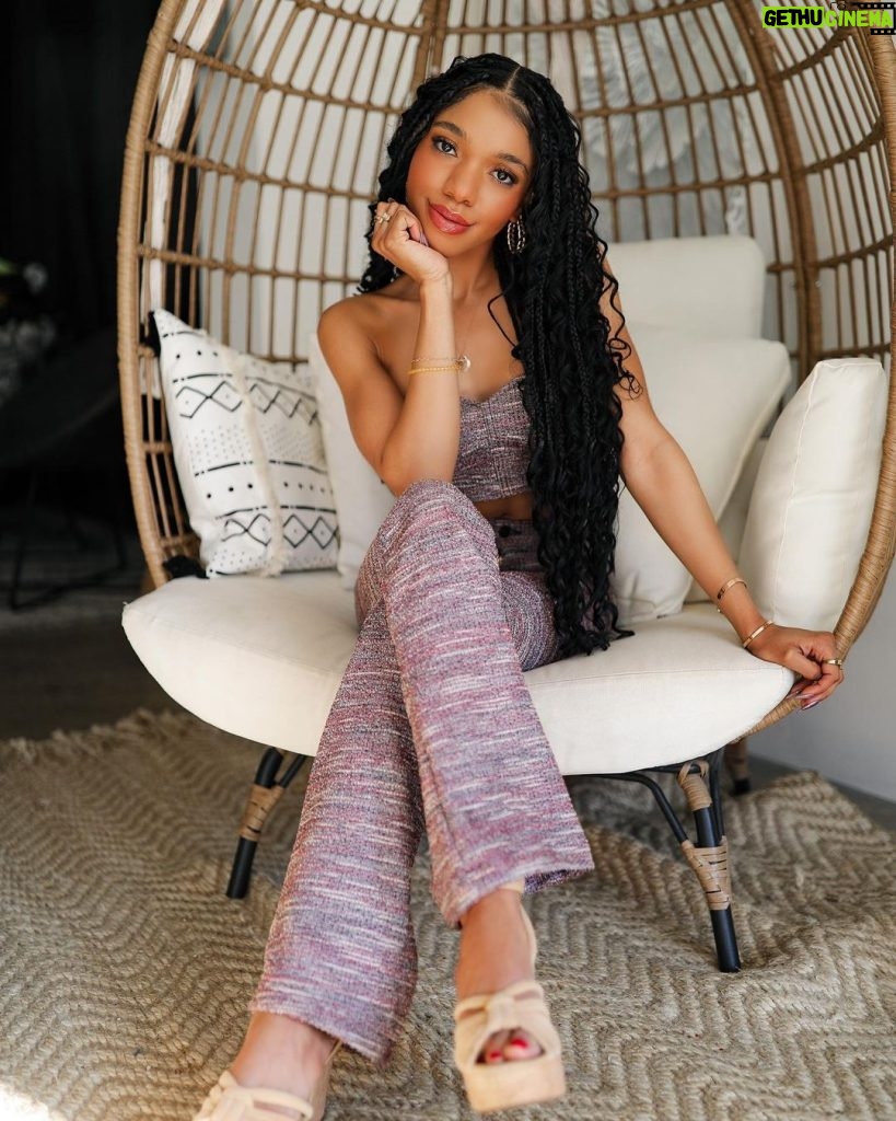 Teala Dunn Instagram - Turning 26 has been surreal and exciting at the same time, I'd like to thank @crumbles__patisserie for my amazing cake @nipandfab , @michelemariepr ,@mixhers , @lovephilosophy for helping with my gift bags, @benefitcosmetics for my beautiful flowers Los Angeles, California
