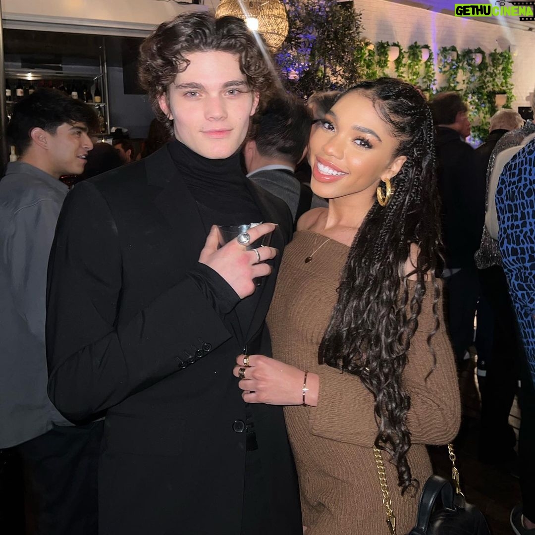 Teala Dunn Instagram - Teen wolf was my LIFE! Congratulations to the amazing cast! Thanks for having me @paramountplus ♥️ Los Angeles, California