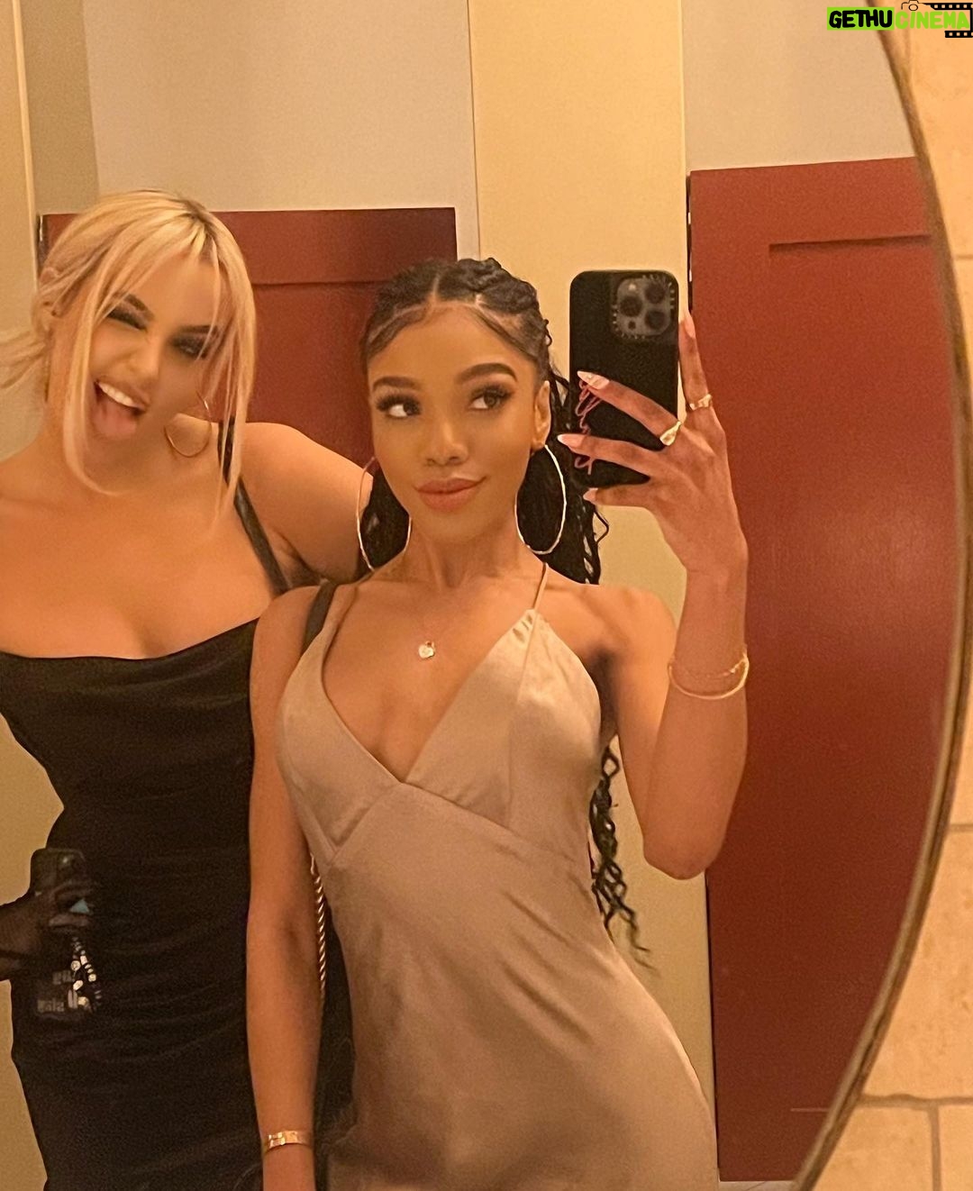 Teala Dunn Instagram - Such a fun night! Thanks @meta ♥️😻 Los Angeles, California