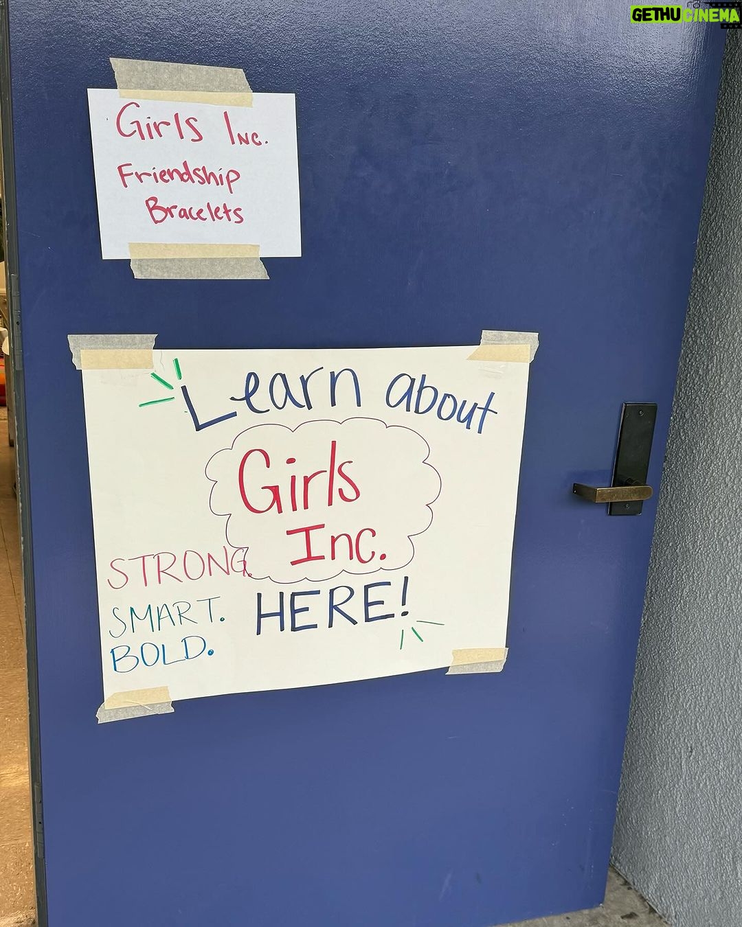 Teala Dunn Instagram - Hey I’m a school girl now😜 Had so much fun volunteering with @influencers.with.impact and @girlsincla presented by @dolcevita helping middle schoolers create vision boards to inspire their future! ♥️ Del Rey, Los Angeles