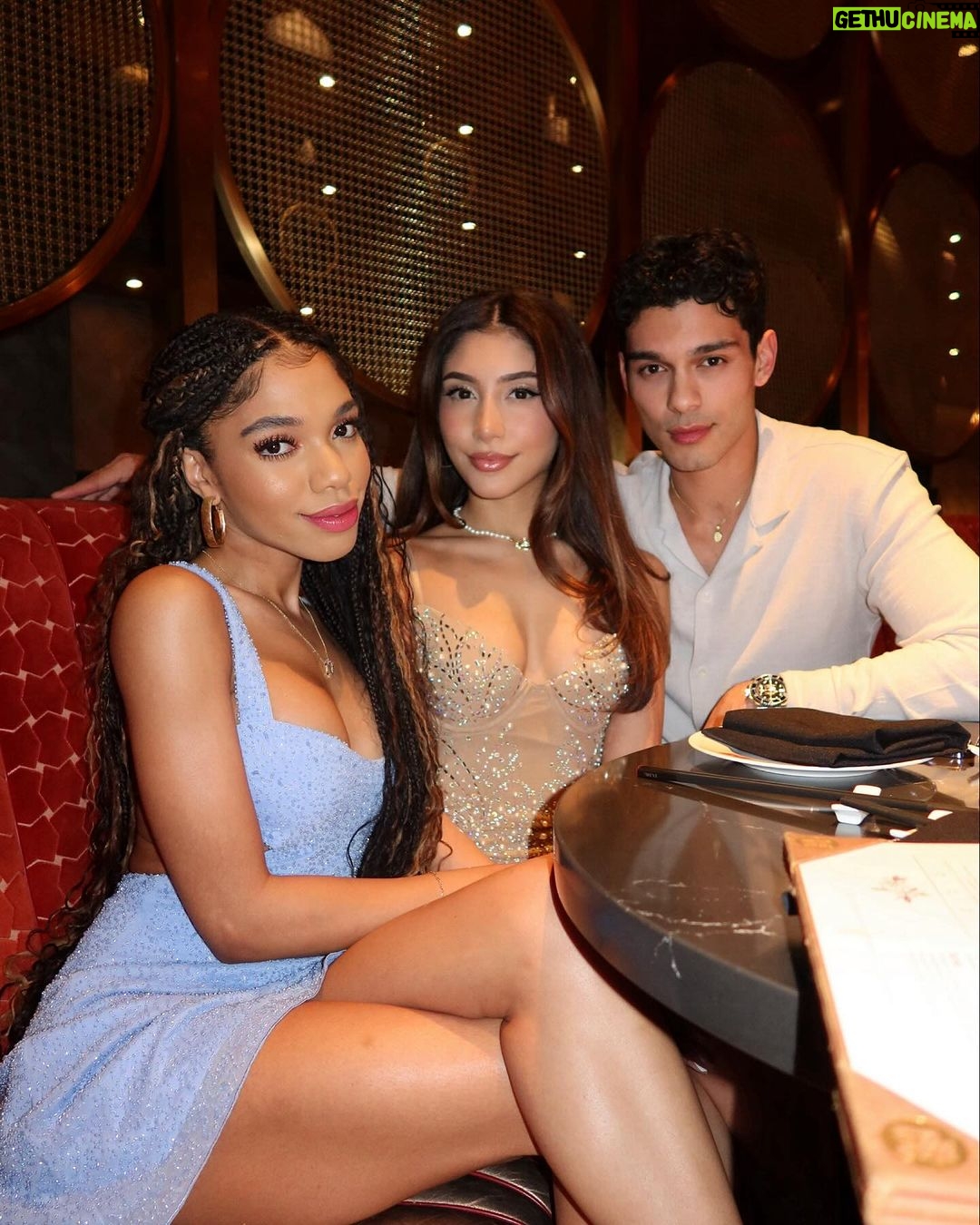 Teala Dunn Instagram - Vegas with the best @resortsworldlv 🥰 @zoukgrouplv Las Vegas, Nevada