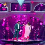 Tejashree Pradhan Instagram – छोटे उस्तादच्या मंचावर प्रेमाची गोष्ट मालिकेतील कलाकारानी धरला ताल …

‘मी होणार सुपरस्टार-छोटे उस्ताद २’
शनि-रवि रा. ९:०० वा. Star प्रवाह वर…
#MiHonarSuperstar #ChhoteUstad2 #StarPravah

@sachin.pilgaonkar @adarshshinde @vaishalisamant @thessarapalekar @parashuramivaidehi @raviraaj_music @vishwajeeetjoshi @avinashchandrachud @avinashvishwajeet @maithilivj