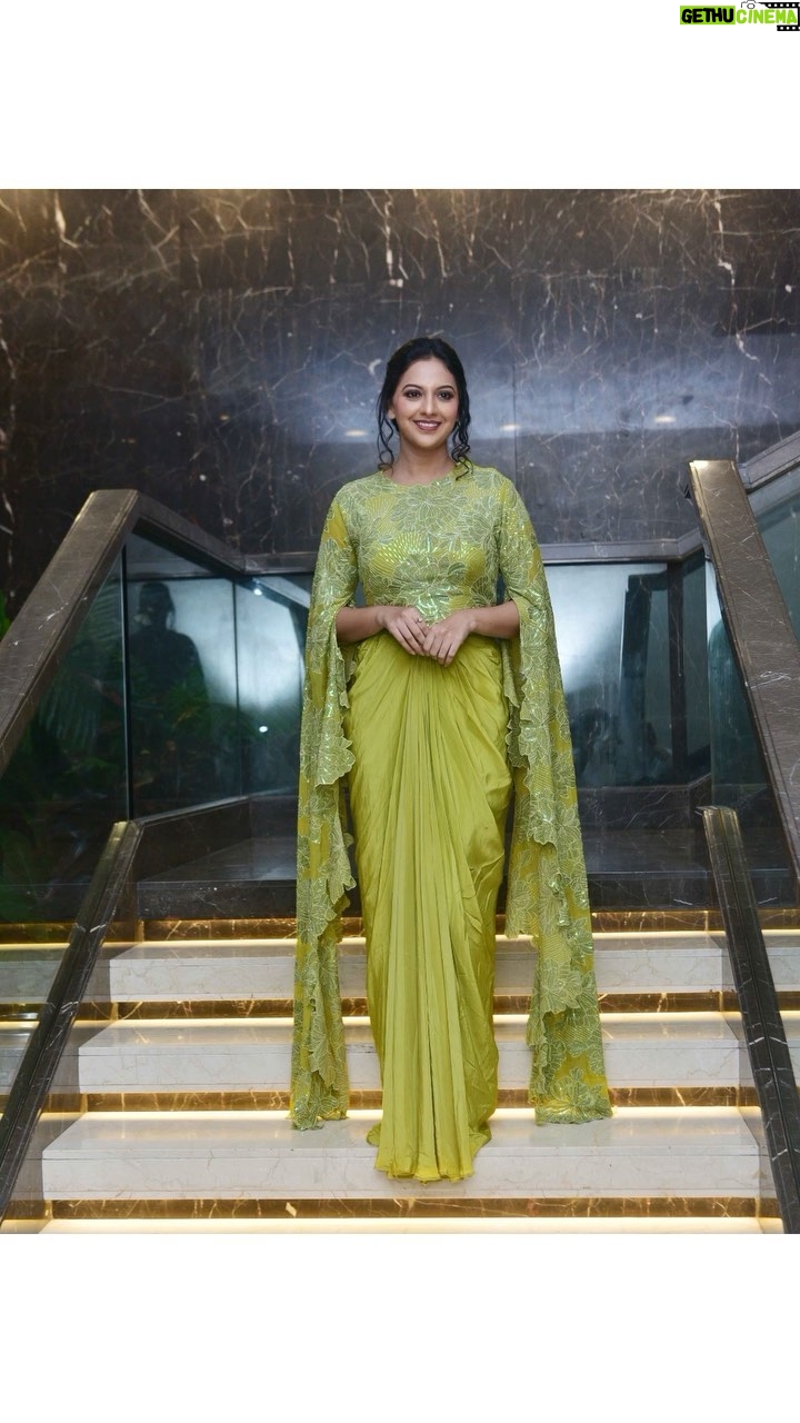 Tejashree Pradhan Instagram - Can’t wait to see the star of the show @tejashripradhan in her upcoming serial ‘Premachi gostha’ on @star_pravah at 8:00 pm from 4th September onwards . Wishing the entire team of ‘Premachi Gostha’ all the best✨❤️ . . . . #starpravah #starpravahparivaar #tejashripradhan #tejashri #premachigoshta #marathi #marathicelebs #marathicelebrities #marathiactress #marathitradition #reelsinstagram #reelsindia #ethnicwear