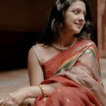 Tejashree Pradhan Instagram – in frame @tejashripradhan
captured by @gauravkumbharphotography
Mua @jyotsnapokale_makeupartist
hair @priyankahairartist
Jewellery @jizajewellerystudio 
Outfit @shilpjeet_fashion_studio
location @apalawada
shoot styled and managed by @jizajewellerystudio