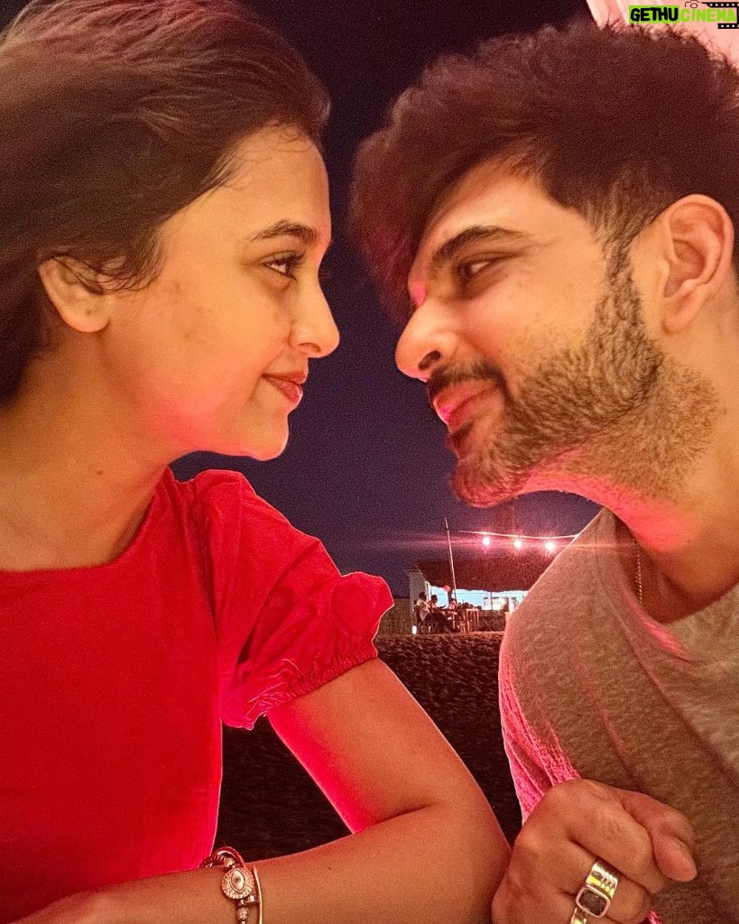 Tejasswi Prakash Instagram - Happy valentines sunny @kkundrra to all those who found love, never take it for granted… And to the ones looking, I hope you all get to experience love ,companionship, respect, team, solace, safe and fulfilment the way I do today… P.S. @kkundrra thank you for tonight ♥️ I love you . . . . . . . Outfit @madaboutfashion_kejal