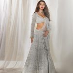 Tejasswi Prakash Instagram - Shudh desi look ♥️ . . . . Magazine: @weddingaffairofficial Producer: @akshat_gutgutia Photographer: @trishasarang Stylist: @natashavohra6 Assisted by: @_shruuttii_ Make up: @billymanik81 Hair: @sheetal_f_khan Videographer: @chalchitrakar Artist Publicist: @atulmishra6 Wearing: @kalighataindia Jewellery: @sonisapphire Heels: @rossobrunelloofficial