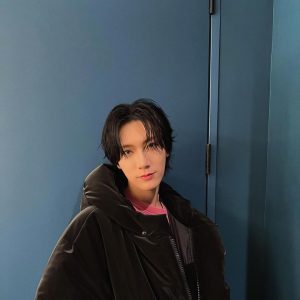 Ten Lee Instagram - MERRY CHRISTMAS 2023 🩷