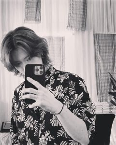 Ten Instagram - @ysl