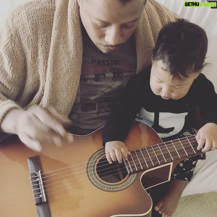 Terrence Howard Instagram - 🎸 lessons... Day 1