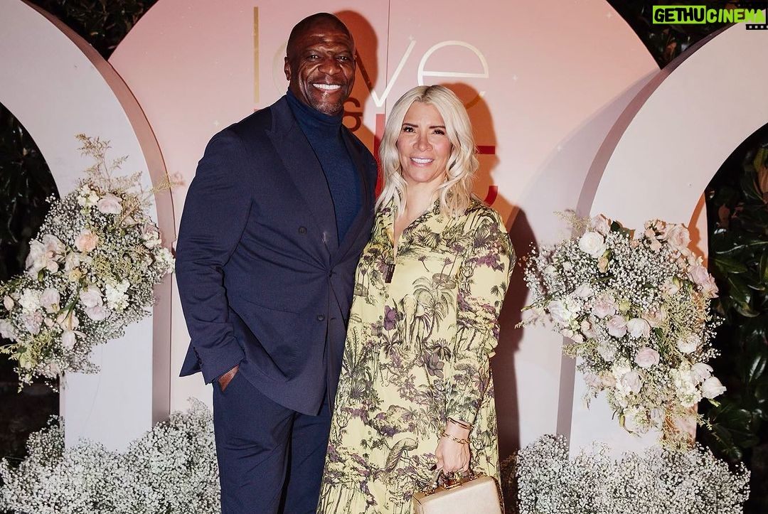 Terry Crews - 76.5K Likes - Happy Diwali!! 🪔 Thankful to celebrate LOVE & LIGHT with @lilly and her amazing community of friends and family. May the next year be filled with more of this positive energy! #LoveAndLight2023
📷: @alanvphotos