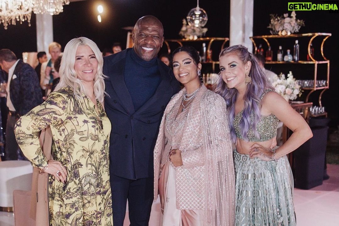 Terry Crews - 76.5K Likes - Happy Diwali!! 🪔 Thankful to celebrate LOVE & LIGHT with @lilly and her amazing community of friends and family. May the next year be filled with more of this positive energy! #LoveAndLight2023
📷: @alanvphotos