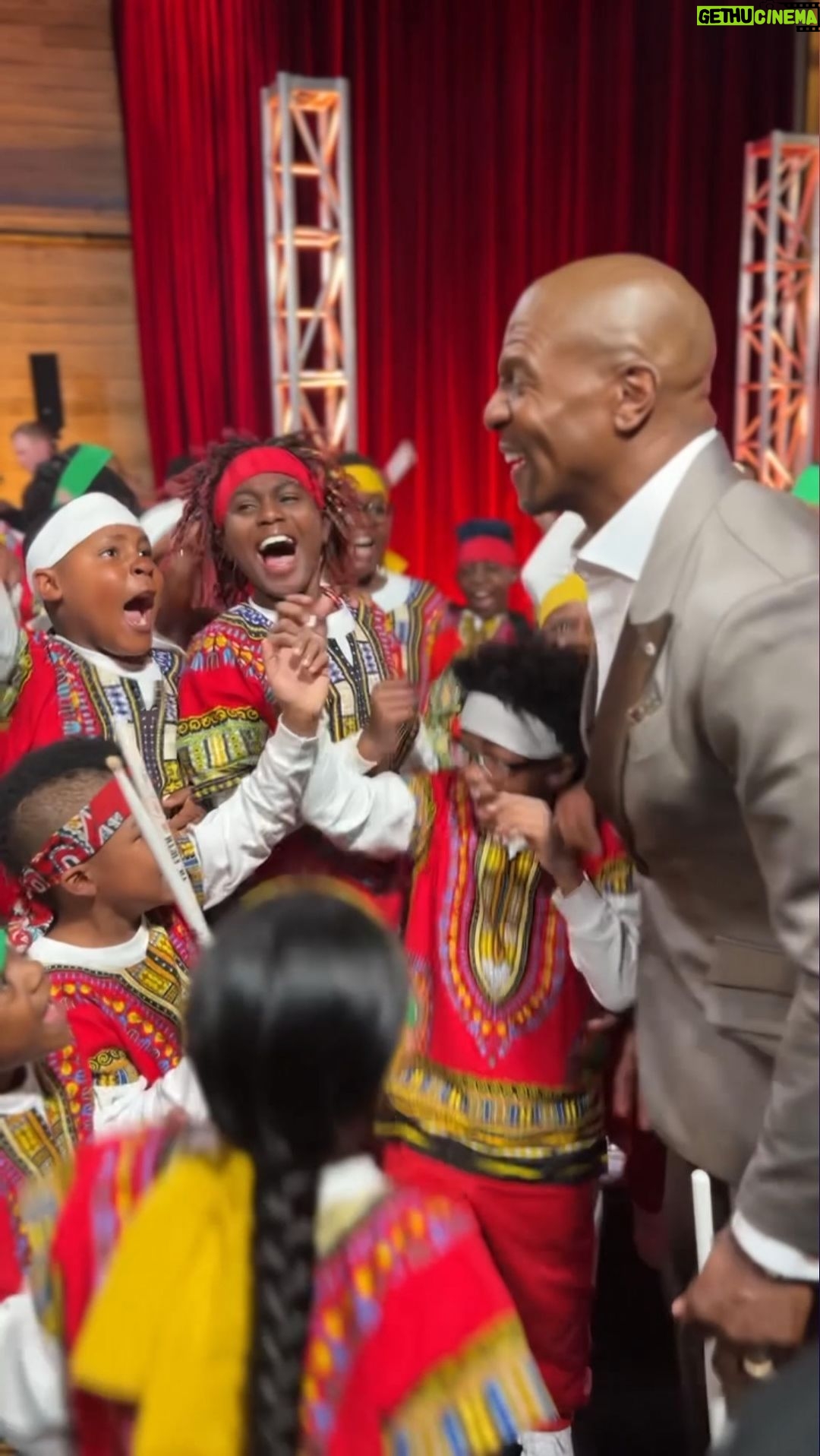 Terry Crews Instagram - I am HONORED to make your #GoldenBuzzer dreams come TRUE! 🌟🌟🌟
