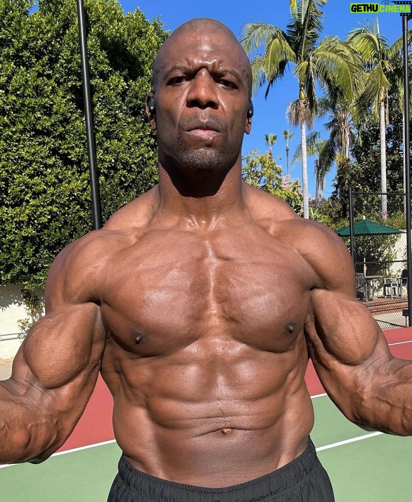 Terry Crews Instagram - POST THANKSGIVING CARVING