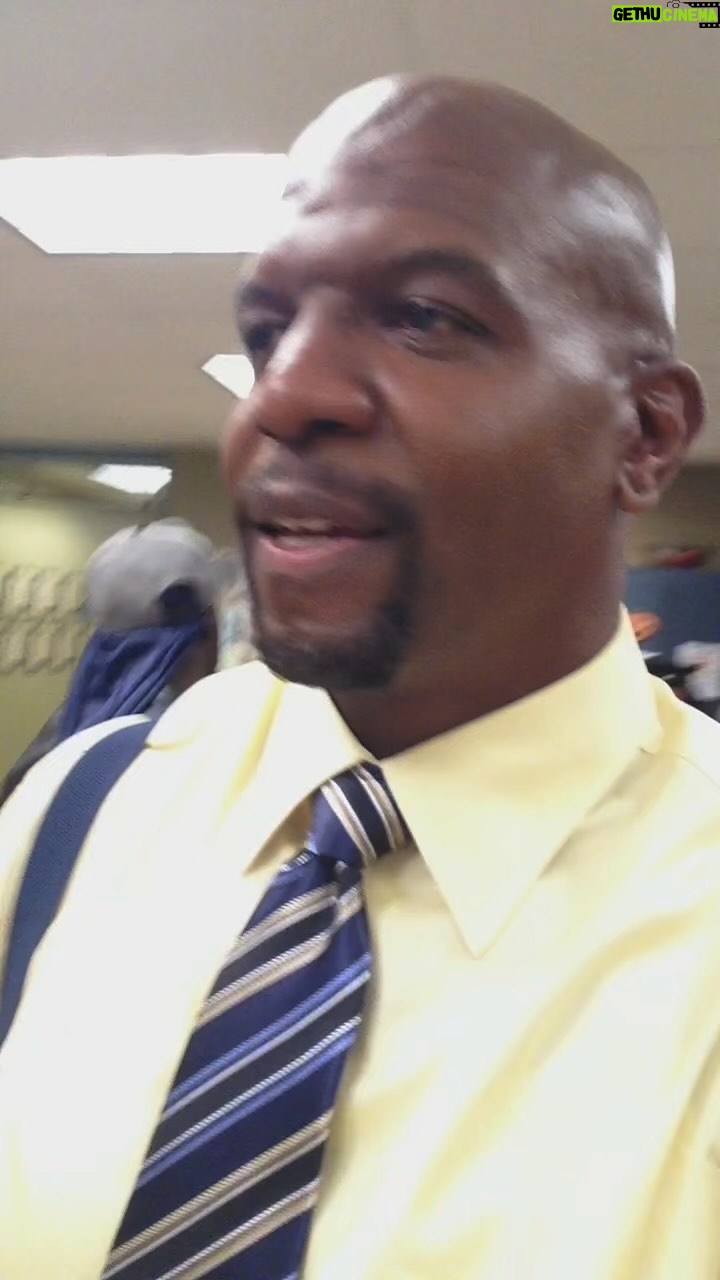 Terry Crews - 163.8K Likes - In honor of the FIRST FOUR SEASONS of @brooklyn99 hitting @netflix TOMORROW in AMERICA for the FIRST TIME! Some behind the scenes video! ENJOY!
We love and miss you Andre… @andrebraugher 🥺