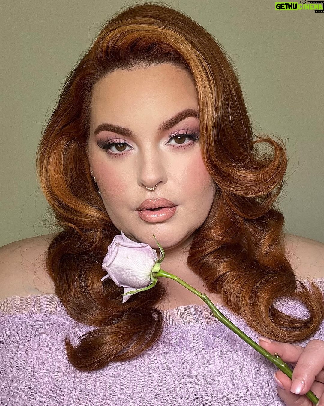 Tess Holliday Instagram - Growing up I never felt “pretty”, & I definitely didn’t like what I saw in the mirror. I know beauty is more than makeup & getting dressed up, but seeing myself in full glam for the first time truly changed my life. I was a makeup artist long before I ever stepped on set as a model, so my love for makeup runs deep. @marianamcgrathmakeup has been one of my favorites artists to create with the last few years & every time she touches my face I swear I don’t know how to act. I love you Mari, your talent is endless. 💕Hair by the iconic @alanaschober ilysm too! #glam #makeup #makeuplover #glamgirl