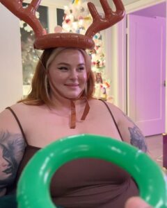 Tess Holliday Instagram - Gobble(me) 😋🤎