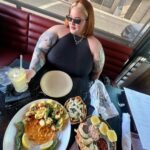 Tess Holliday Instagram - Putting the work in> Art by @sa.liine 🧡