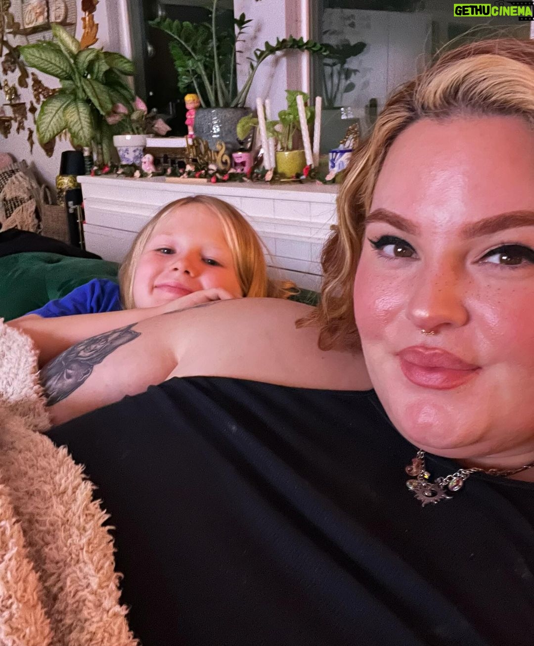Tess Holliday Instagram - Putting the work in> Art by @sa.liine 🧡