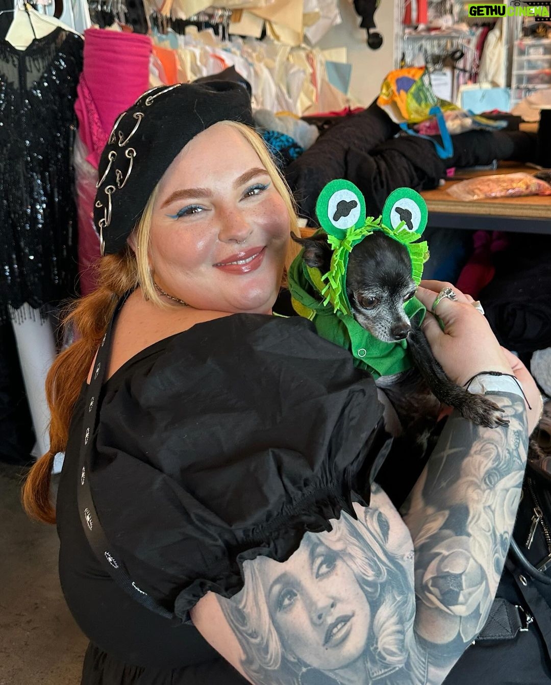 Tess Holliday Instagram - Feeling froggy HBU? πΈπ