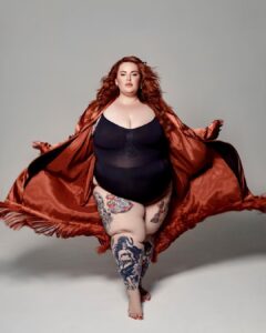 Tess Holliday Instagram - THIRTY ATE!!!! 💁🏻‍♀️ Today is my birthday y’all!! I feel so honored & grateful to celebrate 3️⃣8️⃣ 🥳 😱I spoke at the @unitednations ! 😱I helped @hm expand their sizes to 4x in the US !! 😱I became an ordained minister & married two of my favorite humans, my family @ponyboy.us @parishelena 🥹 😱I launched my Self Love Workshop which was years in the making! 😱I got divorced! There were SO many personal victories, & wins for the Plus Size community that I’m so honored to have been a part of. I celebrated 6 years with my amazing team @intention.team @livpeeke & am forever grateful they believe in what I’m doing more than ever! I love y’all💕 37 was also the year I said goodbye to our sister @evilpork666 a week after my birthday last year. I’m not going to lie, most of the past year was spent deeply mourning, & trying to remind myself to keep going. The gift I gained from such a tremendous loss was that life is too short to spend energy or time doing anything that doesn’t bring me joy. Time is so precious & I’ve spent so much of it worried about how people viewed me, when I could’ve spent it looking around at the love I’ve cultivated in my life & being fully present in what I’ve built. You get what you put into things, & I’ve really learned how to make some damn good lemonade 😂😉 38 is going to be such a beautiful year & the season I fully get out of my own way, out of my head & start living. I’M GONNA REALLY BE OUTSIDE! To all of you: I love you I love you I love you. If it wasn’t for each & everyone of you I wouldn’t have my beautiful life. I can’t thank you enough for being part of my journey (new & true!) & I’m so grateful to everyone who made my year so special! 💕♋️💘 If you’re out in West Hollywood tonight, don’t be shy, gimme a big gay bday hug! 🥳💕💘💕💘💕 #birthdaygirl #cancerszn #comeonbarbieletsgoparty