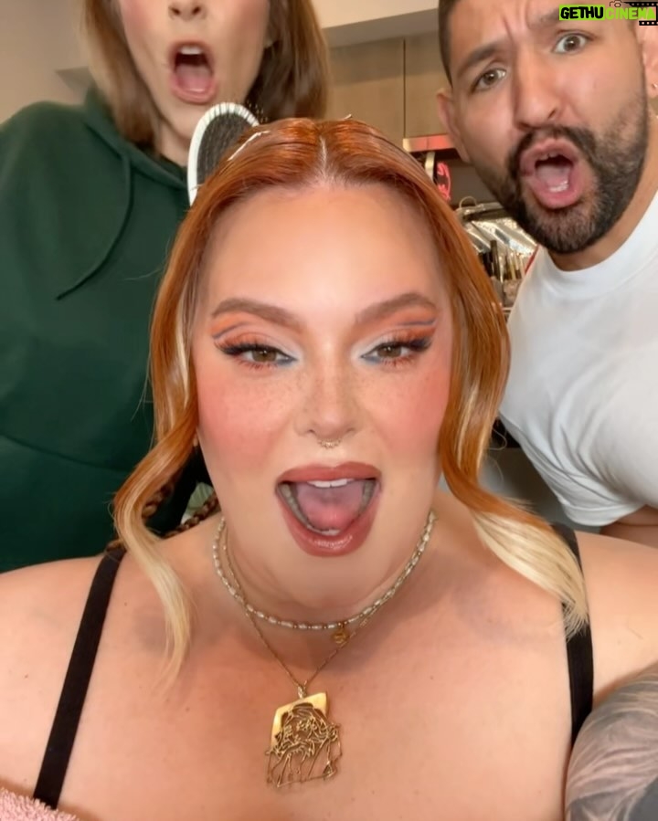 Tess Holliday Instagram - 10s across the board & yuhhh the nails match the fit💙🧡 Glam by my baby angels @angelinapanelli @makeupartistmichael FOREVER OK!!!!! Outfit is @lazyoaf Shoes @charlottestoneshoes Nails inspired by @pinterest #effyourbeautystandards #pinterestinspired #plussizestyle #facecardneverdeclines Los Angeles, California