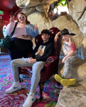Tess Holliday Instagram - Packing to go home to Mississippi moods & I’m gonna be eating all the pickle flavored things!! 😋🤠 #thankgodimacountrygirl