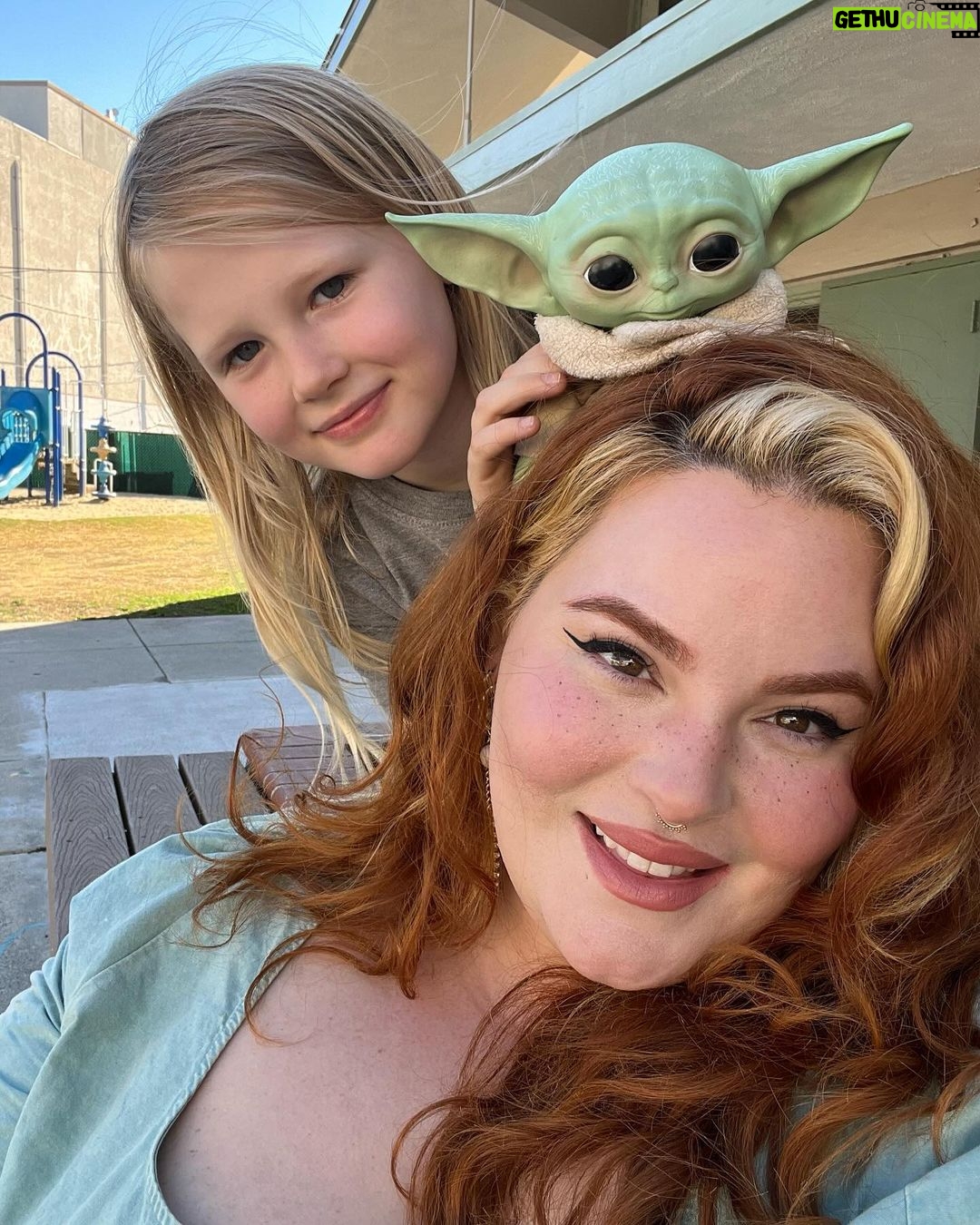 Tess Holliday Instagram - Y’all’s nephew chose to be a moon in his school play bc he knows the moon is my favorite!! 🥹 Also speaking of STARS please make sure to save this post so you don’t miss my new episode of @diverse.a.tea with the one, the only, @dexrated !! ⭐️✨🌝🌙❤️ #momlife #momsofinstagram