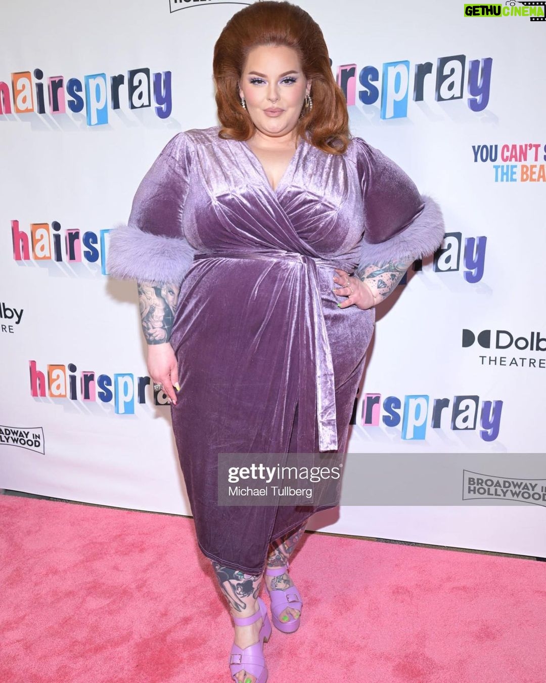 Tess Holliday Instagram - Gagged over this glam!!! Thank you @ninawest for inviting us to @hairsprayontour! My stepmom was the perfect date ➕ my glam team did their magic 🪄 & she got her hair & makeup done for the 1st time🥹 You must go see Hairspray while it’s in town, Nina & the entire cast are phenomenal! I loved seeing everyone dressed up for the theater & the cherry on top was having my dear friend @rickilake with us to celebrate! I’m in awe that so many of my hero’s became my friends & I get to be who I am today because of them! Lastly, lil friendly reminder that Fat/Plus Size representation is just as important as ever & the fat girl can (& does!!!) get her dream man/person/career/life while looking flawless while doing so 💅 💖! thank you to @marianamcgrathmakeup & @antoinemartinez for dreamiest glam on me & @mayelypaez & Antoine for making my stepmom feel even more beautiful! 🫶 #hairspraymusical #hairspray #hairspraythemusical #broadway #60sfashion #60smakeup #60shair Dolby Theatre, Hollywood
