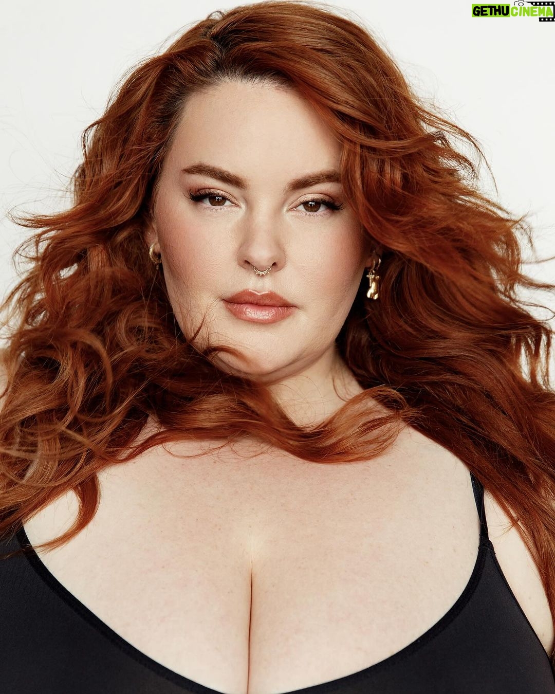 Tess Holliday Instagram - I don’t know about y’all, but I’m screaming @effyourbeautystandards more than ever🗣️ We have seen a steady decline of real diversity & the use of plus size models since 2019 & sometimes it feels like the industry is gaslighting all of us (myself included!) into thinking those days are far behind us. It seems like every single day we are hearing of another retailer/designer discontinuing or limiting their plus size ranges. They give us subpar designs and charge us top dollar while acting shocked that the clothes aren’t flying off the shelves. If you were a chubby teenager in the early 2000’s like myself, you already knew that you were gonna have to DIY a look to even have a chance of fitting into a “trend” or feeling cute. They deprived us of the ability to cultivate our own personal styles until much later life, simply because of the limited access we had to clothes that fit our bodies. On top of all of that, they weren’t affordable, or accessible. They gave us crumbs, and now they have been slowly taking those away. I AM HUNGRY FOR MORE! Ironic or iconic, you decide. I’ll admit, the industry completely made me feel like there was no hope to be had, “why bother” was my mood for quite a while. I don’t know about y’all, but I can’t accept defeat. There are so many exciting brands like @shopberriez @loudbodies @tamara.malas @shopsoftcore @selkie @zelieforshe @pineconerow @hestaverse @fashionbrandcompany @reesabobeesa @allihalla @proudmaryfashion @plusbklyn @gia_irl @karolinevitto @lazyoaf @universalstandard @wray @bigbudpress @whatlowants making me excited about fashion again. We are overdue for equality & real diversity in fashion. I promise I won’t give up, but you gotta promise me to keep telling brands that we demand better. Keep showing up and showing out. Tag your favorite brands below ⬇️ so we can support! #effyourbeautystandards #diversity #inclusivity #plussize #plussizefashion #fashionweek #mfw #lfw #pfw #nyfw #plussizemodel #trending Photos @bonnienichoalds HMU @arosehairandmakeup