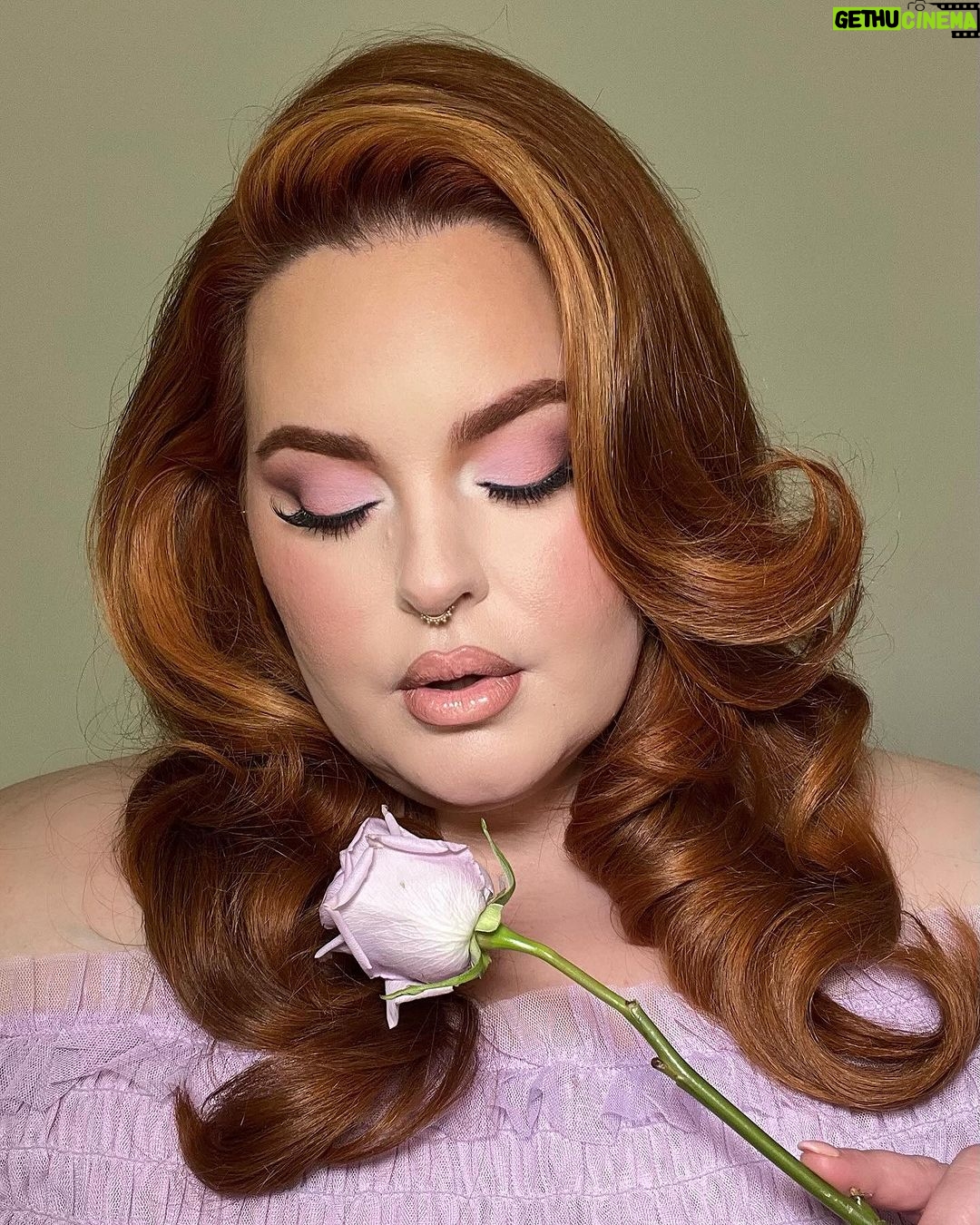 Tess Holliday Instagram - Growing up I never felt “pretty”, & I definitely didn’t like what I saw in the mirror. I know beauty is more than makeup & getting dressed up, but seeing myself in full glam for the first time truly changed my life. I was a makeup artist long before I ever stepped on set as a model, so my love for makeup runs deep. @marianamcgrathmakeup has been one of my favorites artists to create with the last few years & every time she touches my face I swear I don’t know how to act. I love you Mari, your talent is endless. 💕Hair by the iconic @alanaschober ilysm too! #glam #makeup #makeuplover #glamgirl