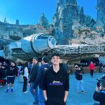 Théo Medon Instagram - Hey #hollywoodstudios 🎉💙 de torre do terror, passando por Star Wars e indo pro mundo do toy story, teve diversão o dia todooooo! (>>>TEM EU NADA ASSUSTADO NA TORRE DO TERROR) #theomedon #disneyworld #meusonhomagico Hollywood Studios Disney World